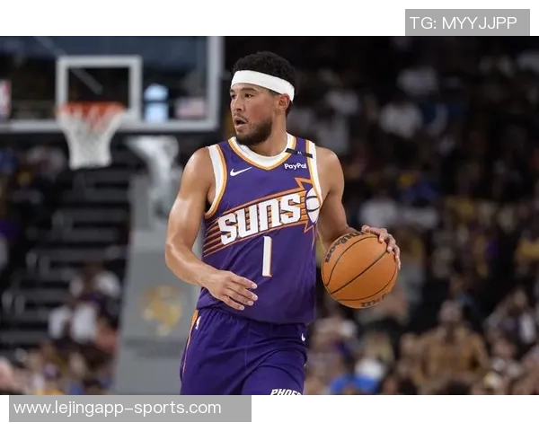 布克半场表现分析：进攻欲望强烈却命中率低贡献15分4板3助正负值高达22